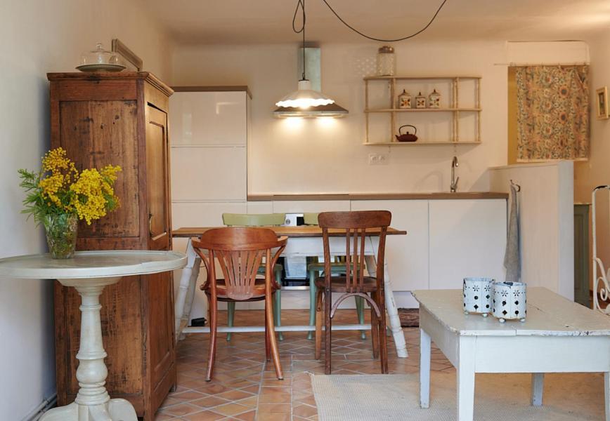 Maison Le Retour Bed & Breakfast Le Rouret ภายนอก รูปภาพ